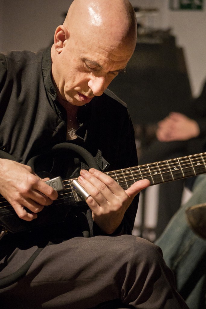 Elliott Sharp's jaw-dropping performance of Momentum Anomaly